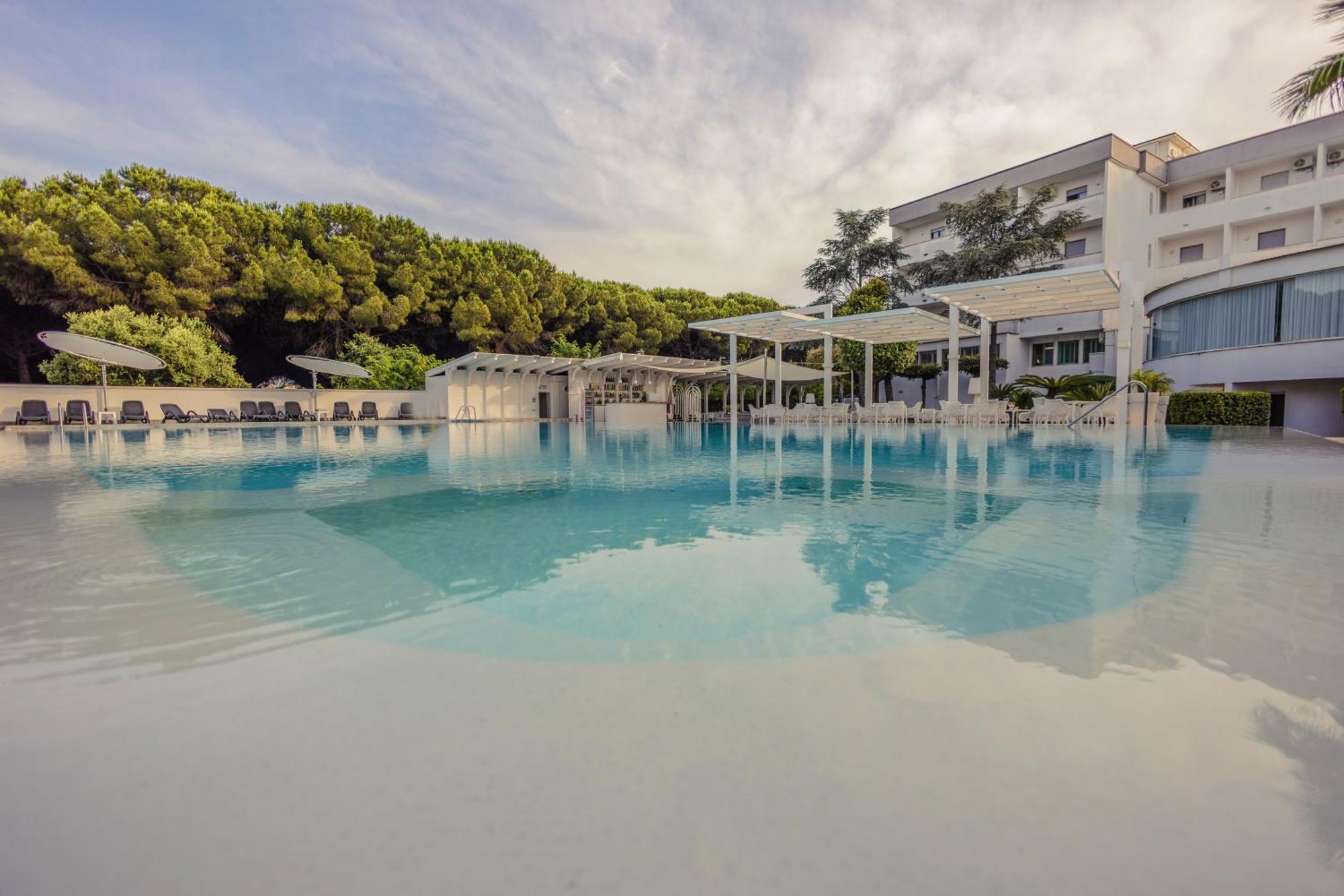 Hotel Le Palme Paestum Esterno foto