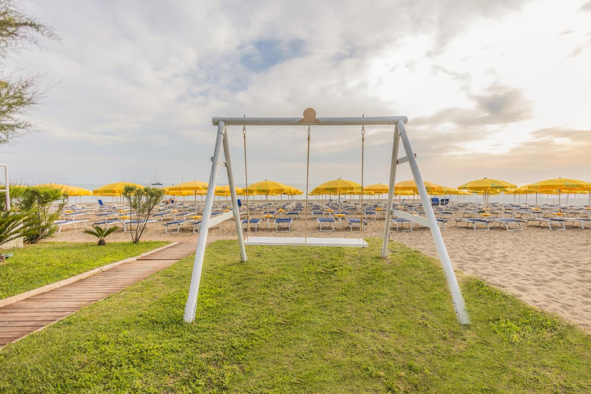 Hotel Le Palme Paestum Esterno foto