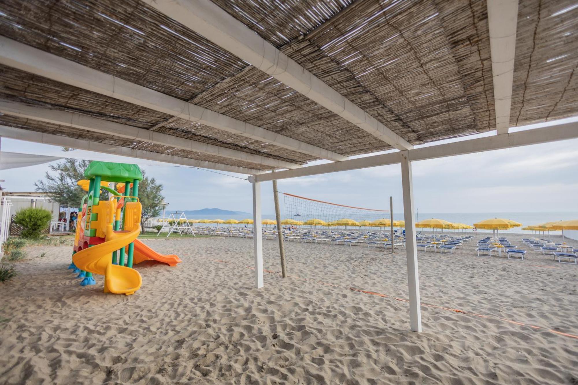 Hotel Le Palme Paestum Esterno foto