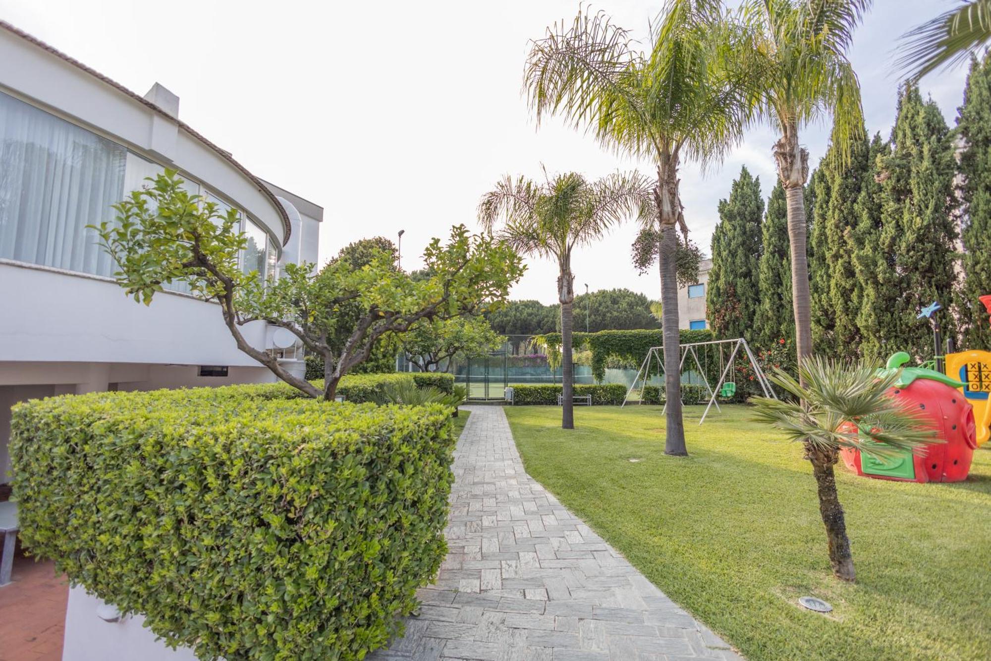 Hotel Le Palme Paestum Esterno foto